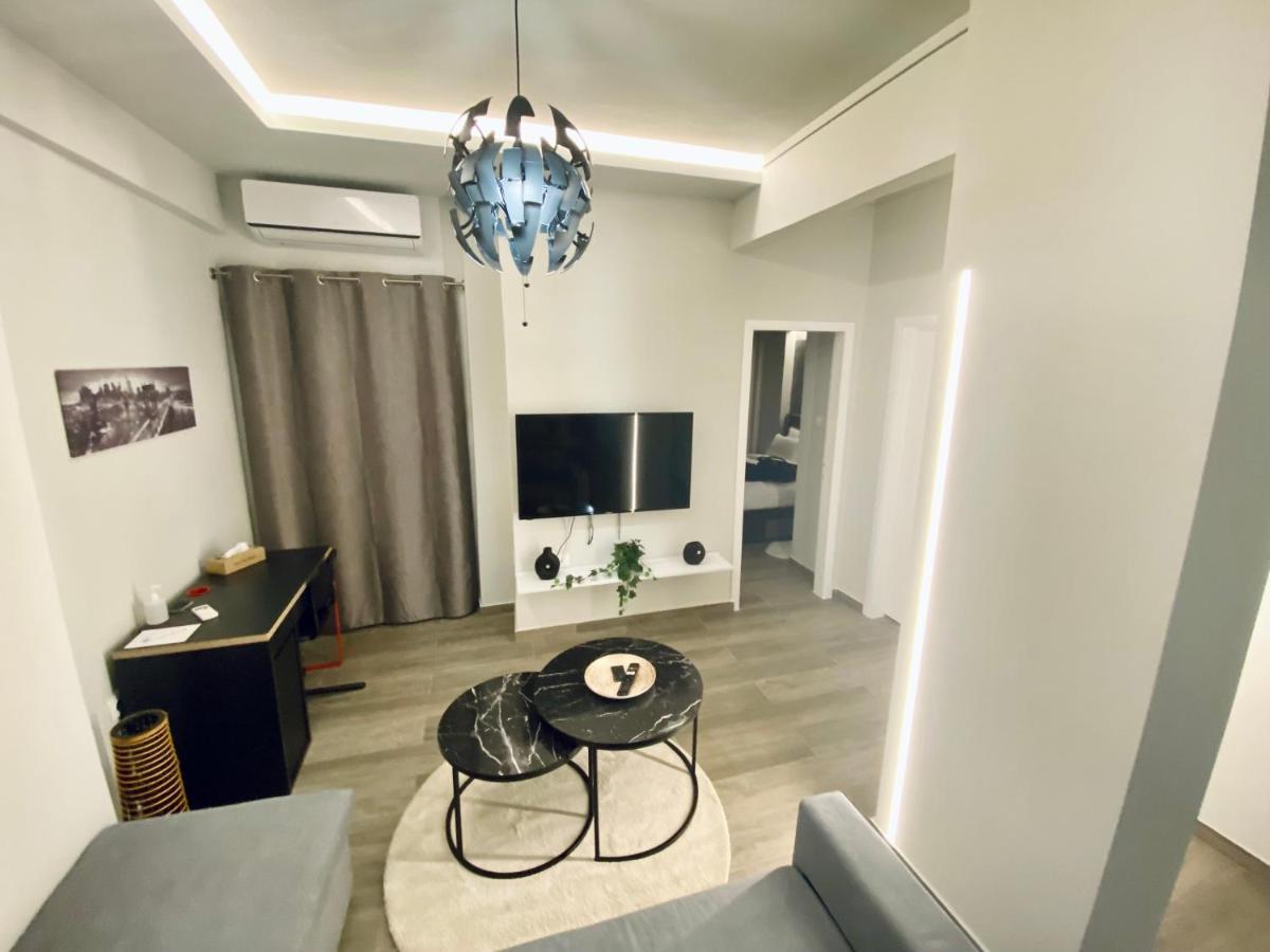 Central Grey Quiet Apartment سالونيك المظهر الخارجي الصورة