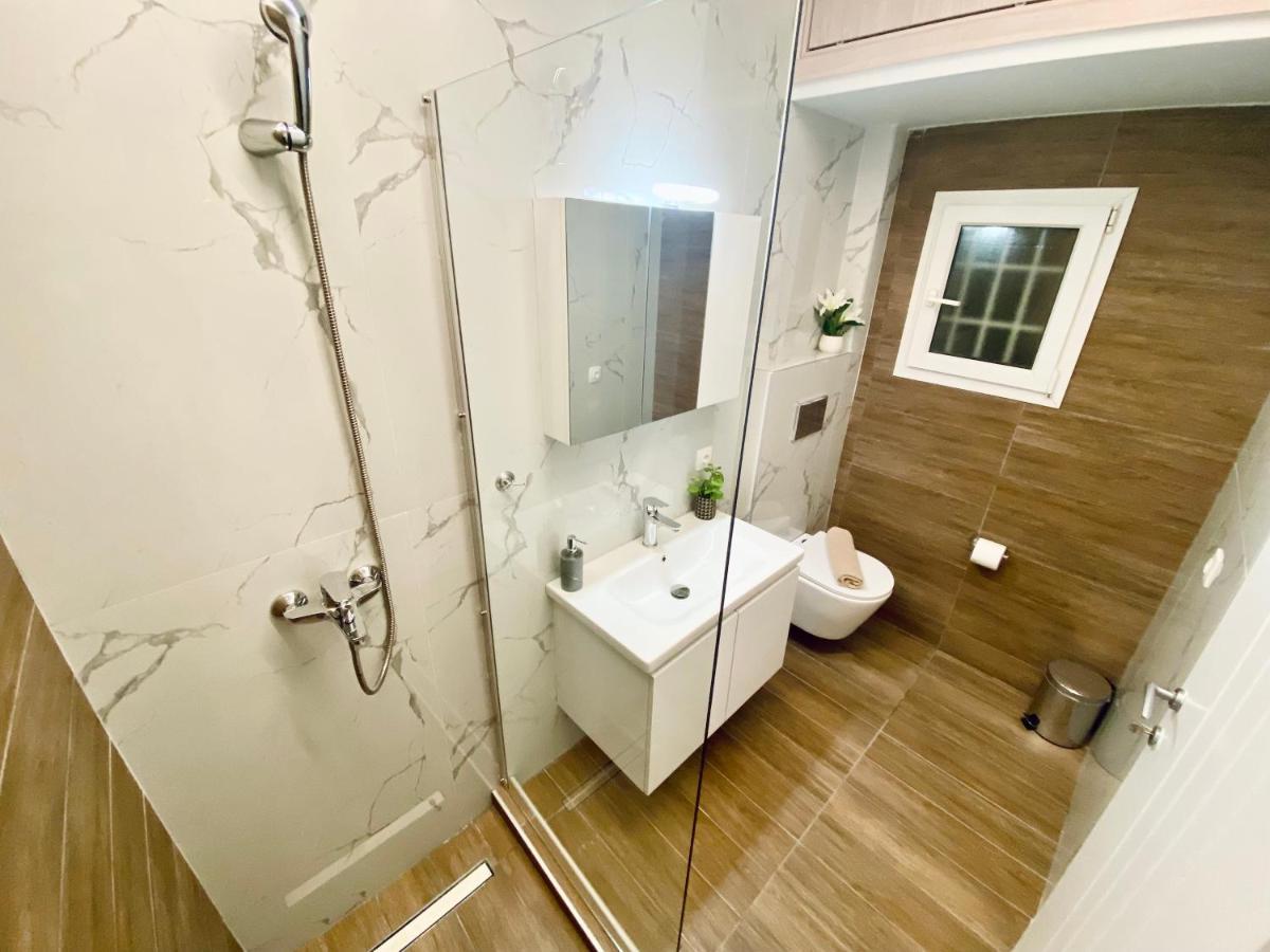 Central Grey Quiet Apartment سالونيك المظهر الخارجي الصورة