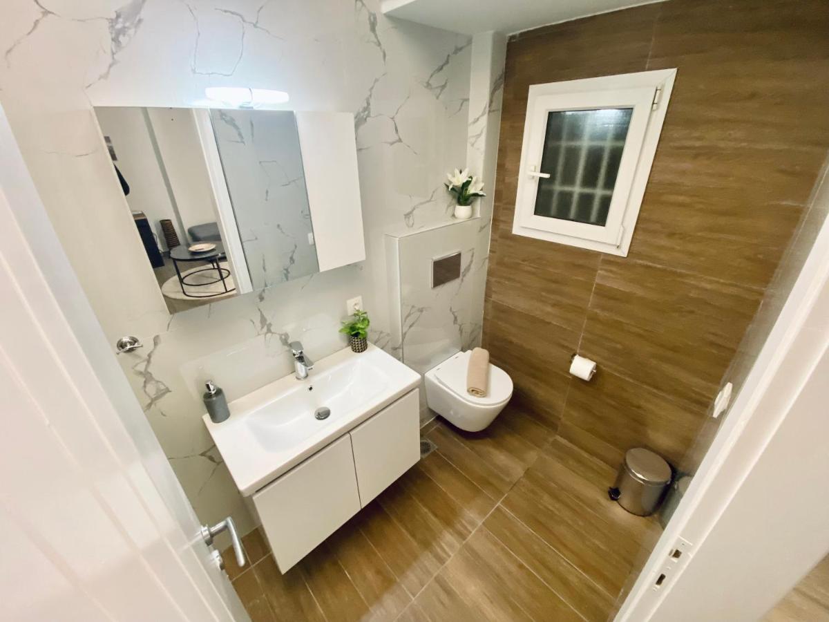 Central Grey Quiet Apartment سالونيك المظهر الخارجي الصورة